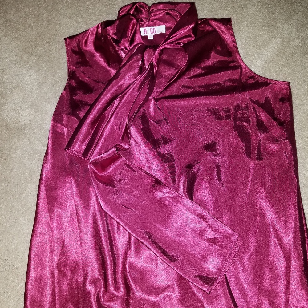 9 & Co suit Separates maroon tank